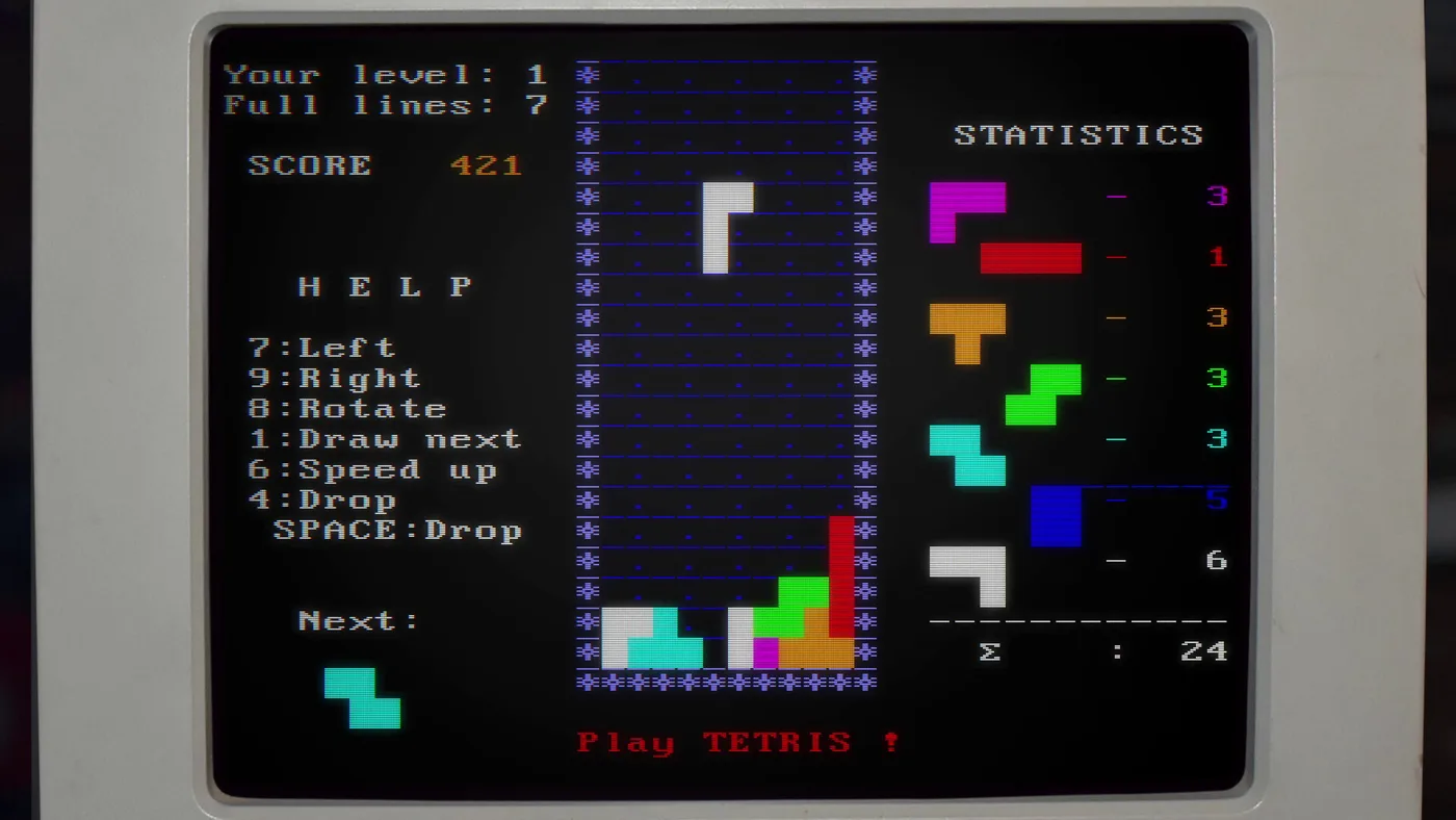 The AcademySoft MS-DOS Tetris on a white CRT monitor: Your level 1, Full lines 7, SCORE 421, a HELP list mapping 7 to Left, 9 to Right, 8 to Rotate, 1 to Draw next, 6 to Speed up and 4 or Space to Drop, a cyan next piece, a STATISTICS column counting 24 pieces, and Play TETRIS! in red under a blue-dotted well.